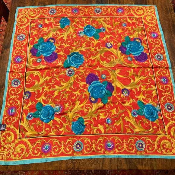 Vintage Honey Japan - 100% Silk Scarf - Picture 1 of 4